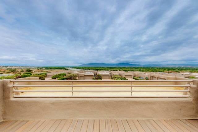 3931 OXBOW VILLAGE Lane NW, Albuquerque, NM 87120