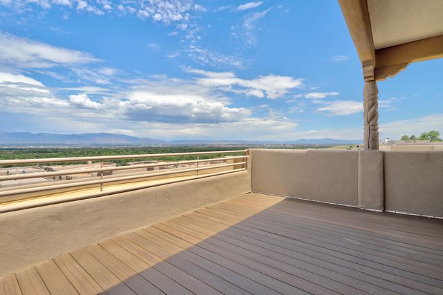 3931 OXBOW VILLAGE Lane NW, Albuquerque, NM 87120