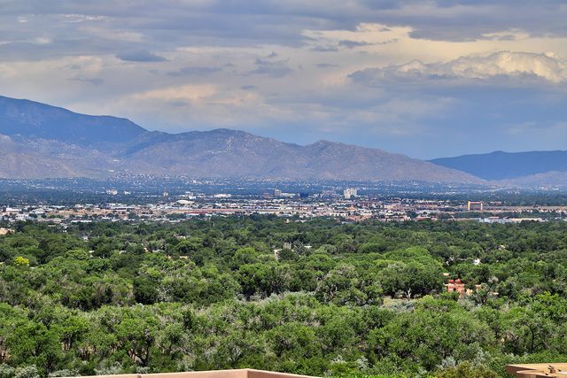 3931 OXBOW VILLAGE Lane NW, Albuquerque, NM 87120