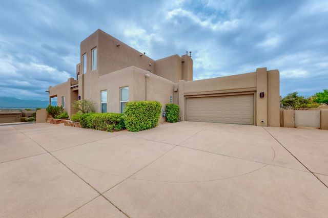 3931 OXBOW VILLAGE Lane NW, Albuquerque, NM 87120