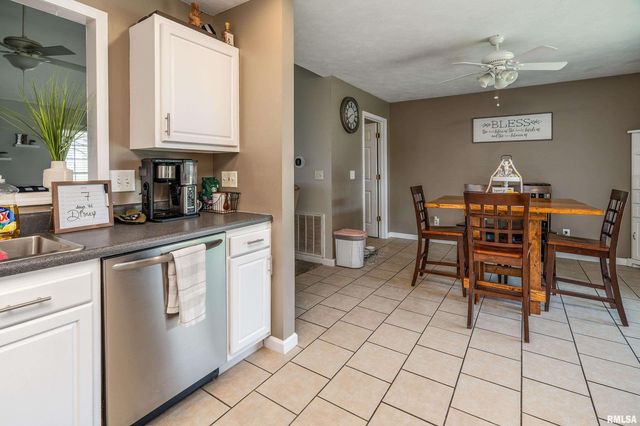 5627 RED FOX Drive, Carterville, IL 62918