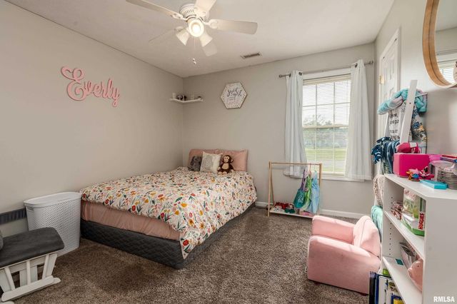 5627 RED FOX Drive, Carterville, IL 62918