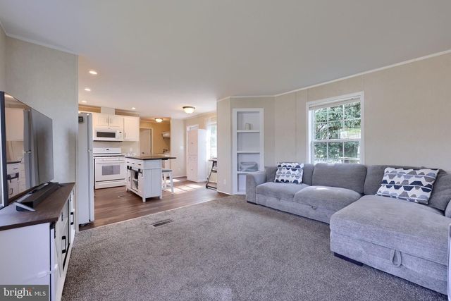 752 SHERRY LN, Lancaster, PA 17601
