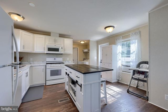 752 SHERRY LN, Lancaster, PA 17601