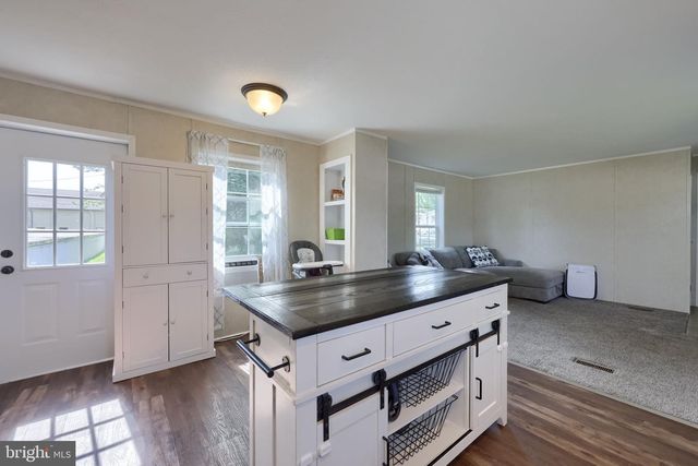 752 SHERRY LN, Lancaster, PA 17601