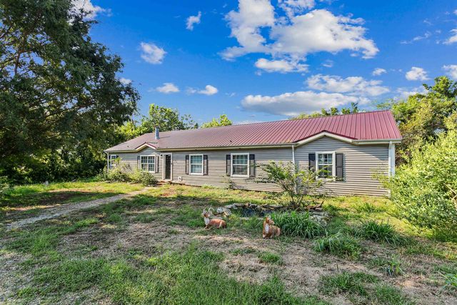 6 River Creek Rd, Udall, KS 67146