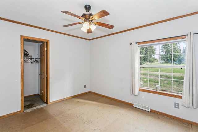 6 River Creek Rd, Udall, KS 67146