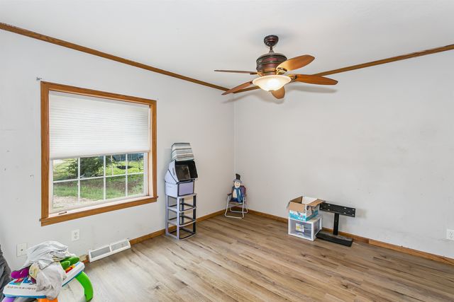 6 River Creek Rd, Udall, KS 67146