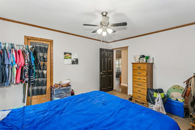 6 River Creek Rd, Udall, KS 67146