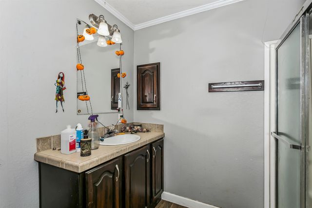 6 River Creek Rd, Udall, KS 67146