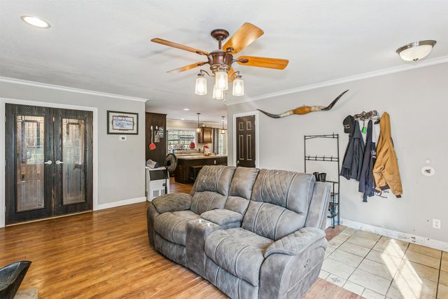 6 River Creek Rd, Udall, KS 67146