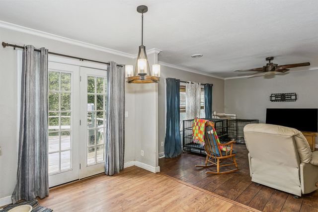 6 River Creek Rd, Udall, KS 67146