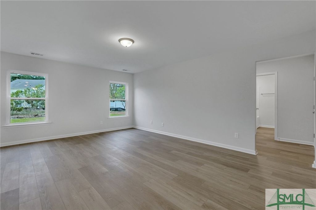 Image 11 of property listing at 148 Orkney Road, Savannah, GA 31407