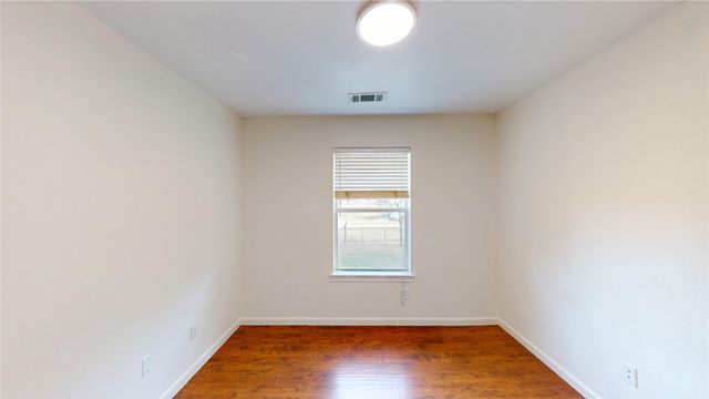 5909 County Road 488, Nevada, TX 75173