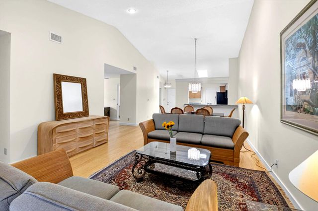 10938 Roebelini Palm Court B, Boynton Beach, FL 33437