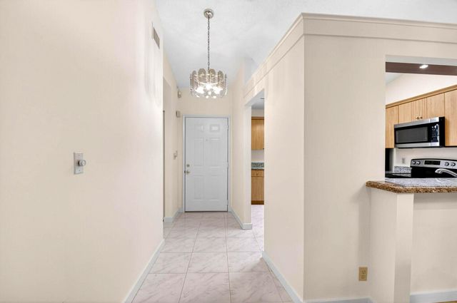 10938 Roebelini Palm Court B, Boynton Beach, FL 33437