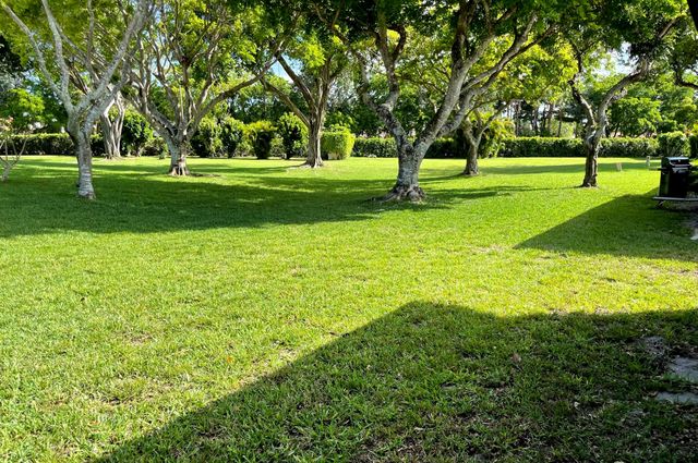 10938 Roebelini Palm Court B, Boynton Beach, FL 33437