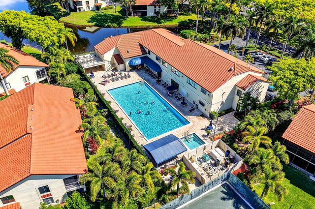 10938 Roebelini Palm Court B, Boynton Beach, FL 33437