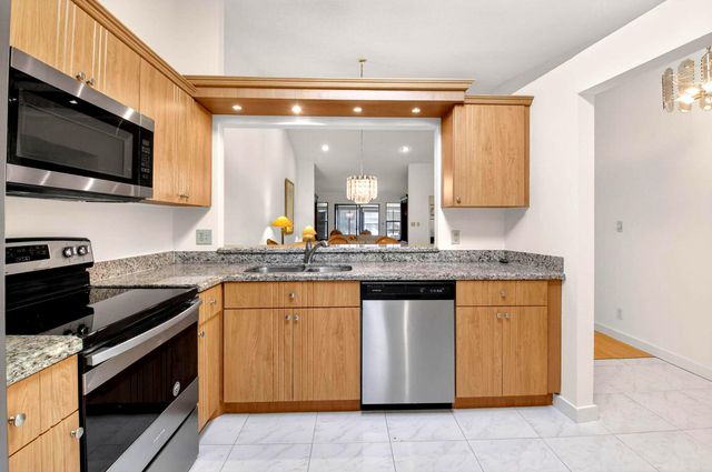 10938 Roebelini Palm Court B, Boynton Beach, FL 33437