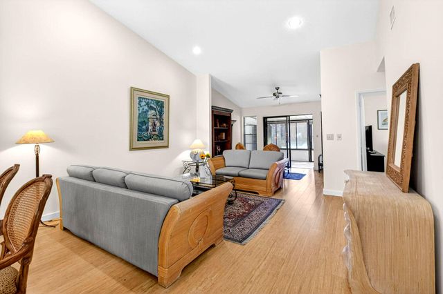 10938 Roebelini Palm Court B, Boynton Beach, FL 33437