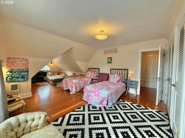 342 W CHAPMAN Ave, Roseburg, OR 97470