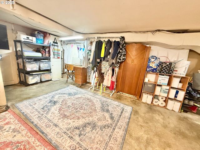 342 W CHAPMAN Ave, Roseburg, OR 97470