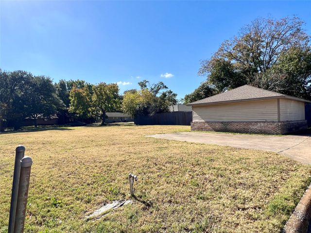 820 Brookhurst Drive, Richardson, TX 75080