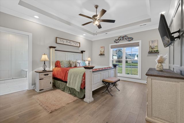 348 Ellington Dr, Clarksville, TN 37043