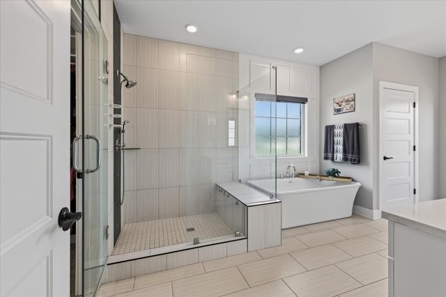 348 Ellington Dr, Clarksville, TN 37043