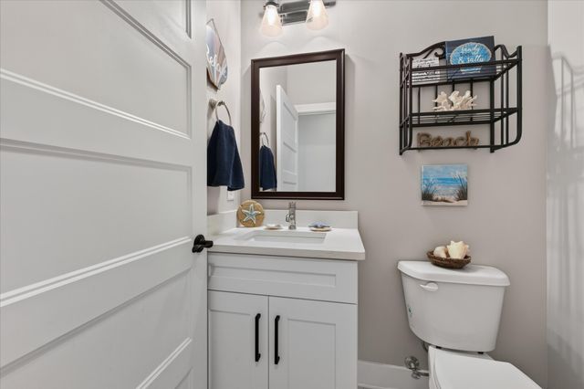 348 Ellington Dr, Clarksville, TN 37043