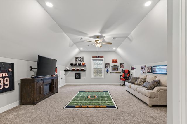 348 Ellington Dr, Clarksville, TN 37043