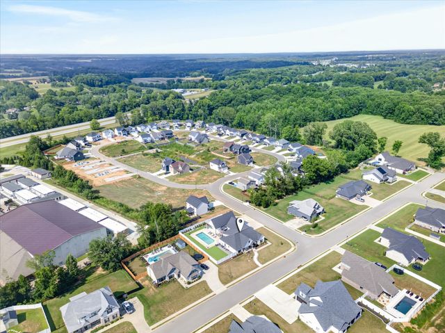 348 Ellington Dr, Clarksville, TN 37043