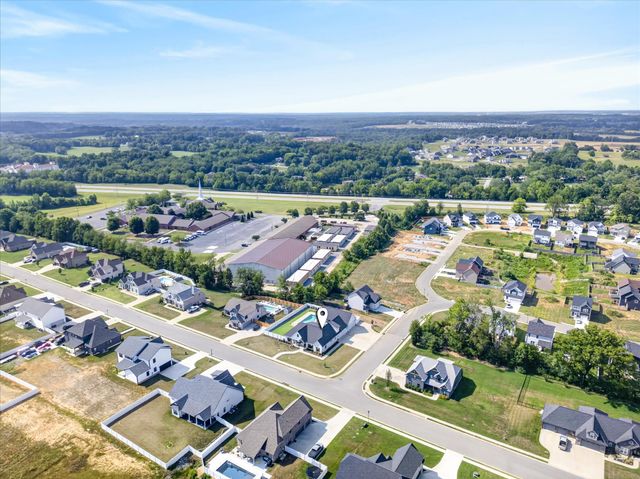 348 Ellington Dr, Clarksville, TN 37043