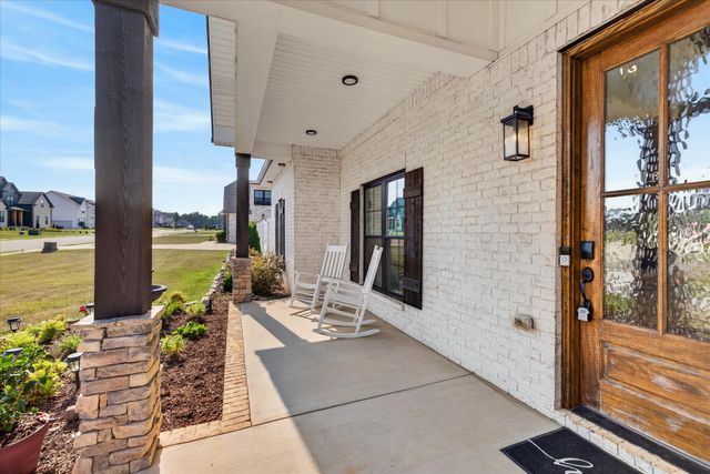348 Ellington Dr, Clarksville, TN 37043