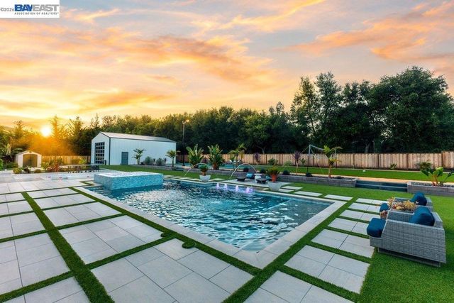 19 Mitchell Way, Danville, CA 94506