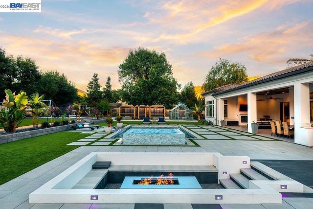 19 Mitchell Way, Danville, CA 94506