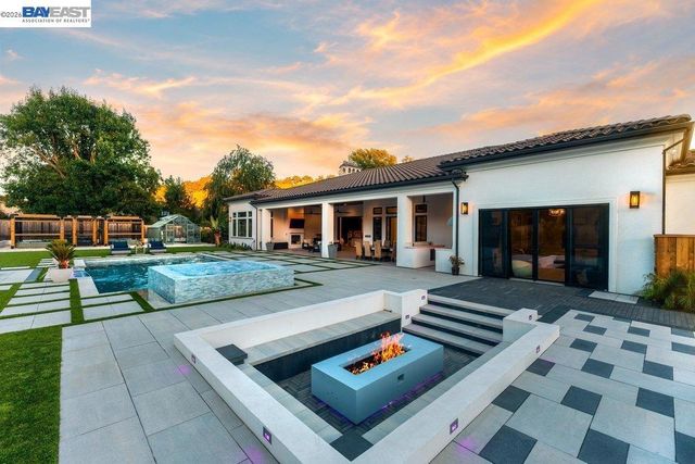 19 Mitchell Way, Danville, CA 94506