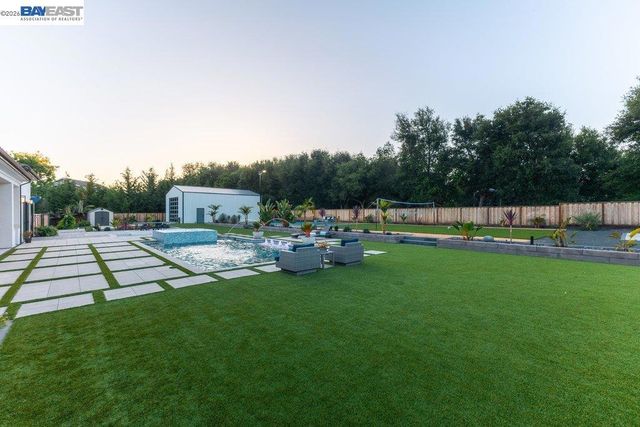 19 Mitchell Way, Danville, CA 94506