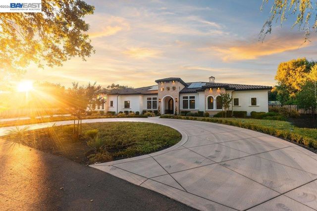 19 Mitchell Way, Danville, CA 94506