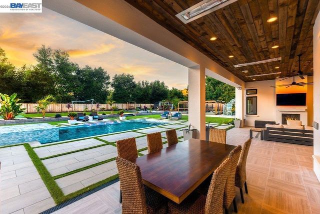19 Mitchell Way, Danville, CA 94506