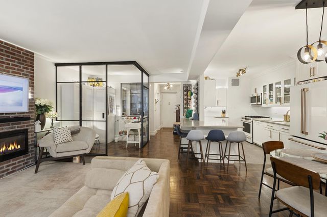 415 E 52nd St Apt 2DA, New York City, NY 10022