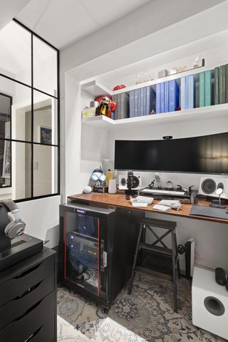 415 E 52nd St Apt 2DA, New York City, NY 10022