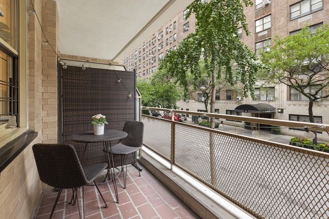 415 E 52nd St Apt 2DA, New York City, NY 10022
