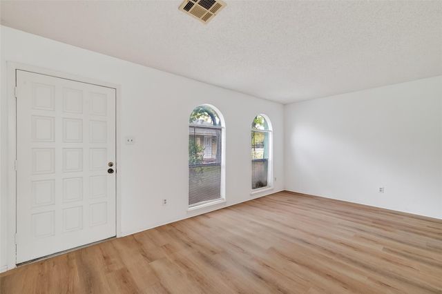 7861 Cook Road, Houston, TX 77072