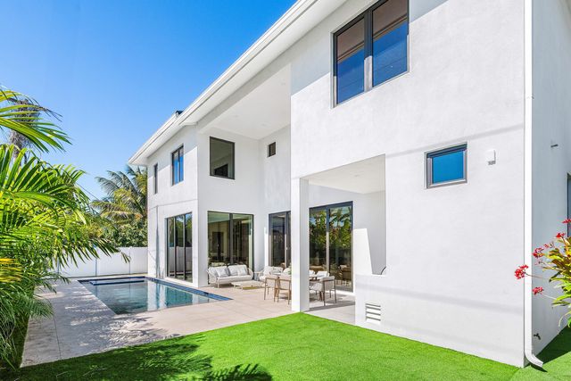 368 Churchill Road, West Palm Beach, FL 33405