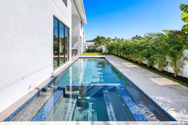 368 Churchill Road, West Palm Beach, FL 33405