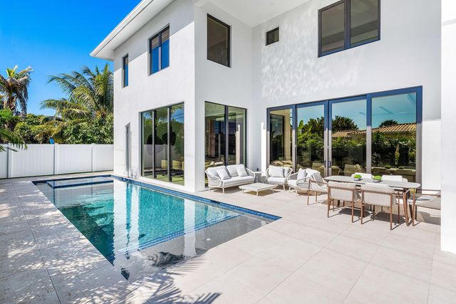 368 Churchill Road, West Palm Beach, FL 33405