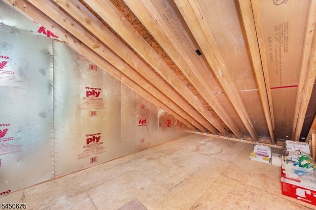 208 Welsh Pl, Morris Plains Boro, NJ 07950