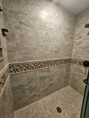 208 Welsh Pl, Morris Plains Boro, NJ 07950