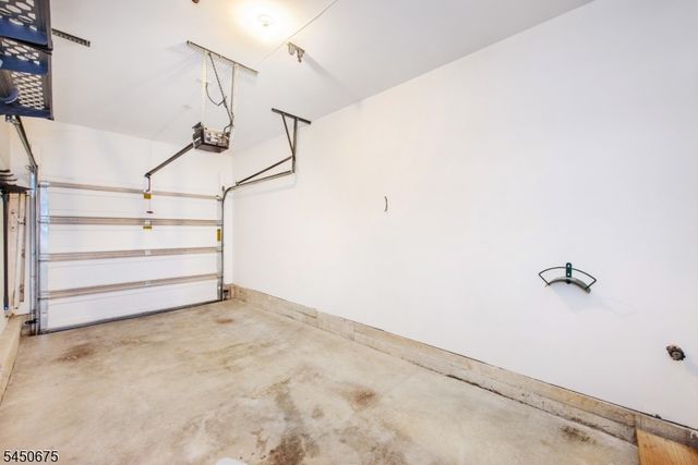 208 Welsh Pl, Morris Plains Boro, NJ 07950